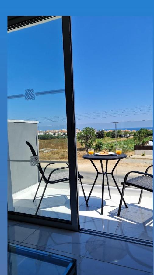 Fotoxenia Luxury Apts Paralimni Eksteriør billede
